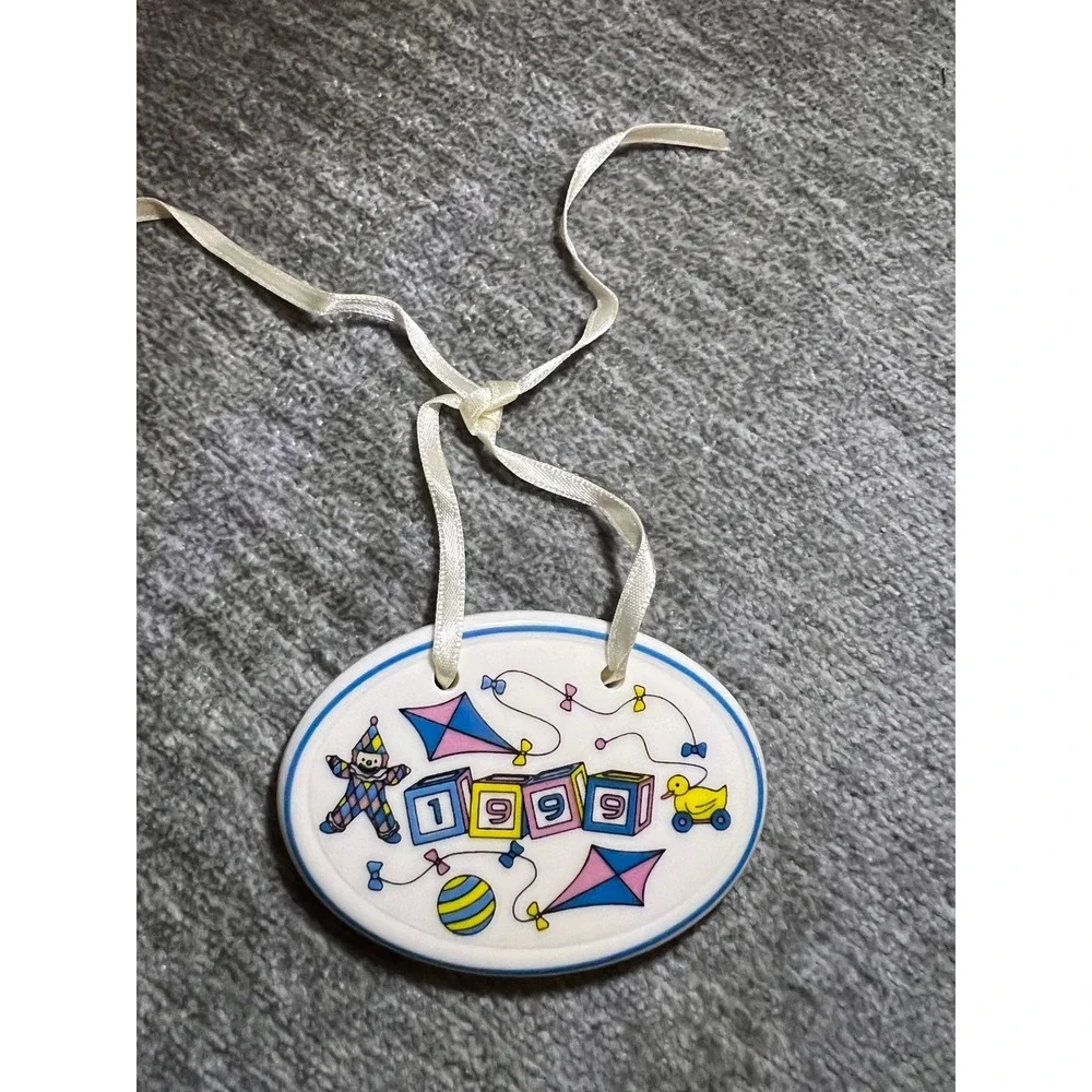 Longaberger Pottery Baby Tie-On 1999 White Ceramic Basket Charm Vintage